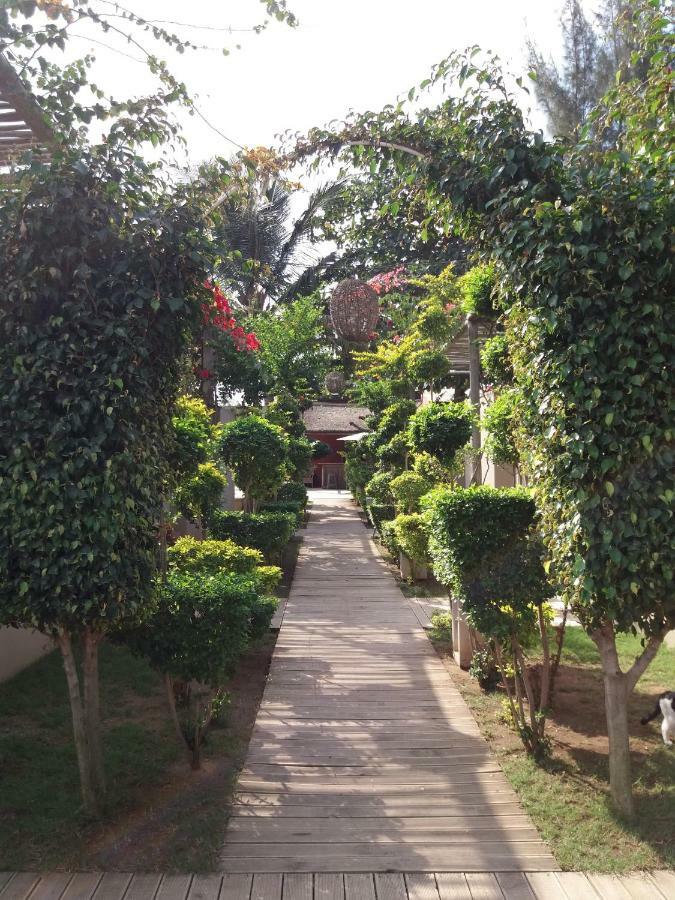 Liv Inn Guest House Maputo Esterno foto